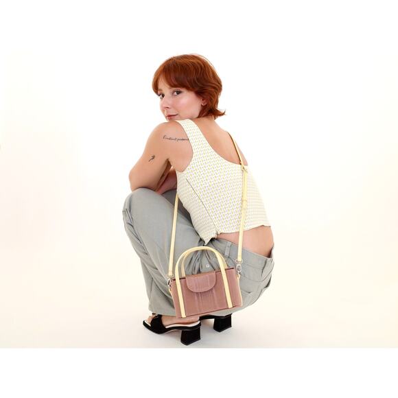 Grace Case in Banana Split Moire Color Way - Picture 11 of 11